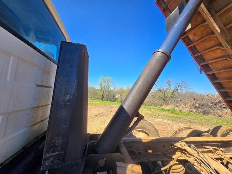 1994-mack-rd690s-image-43