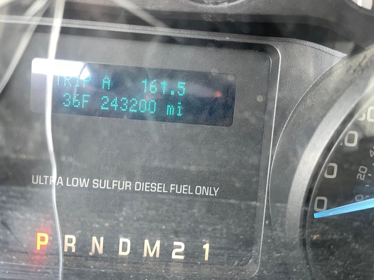 2011-ford-f550-image-105