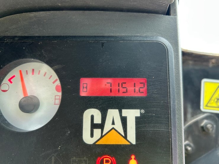 caterpillar-256c-image-18