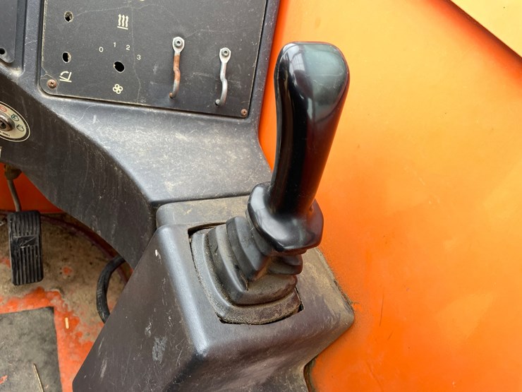 2013-jlg-g6-42a-image-49