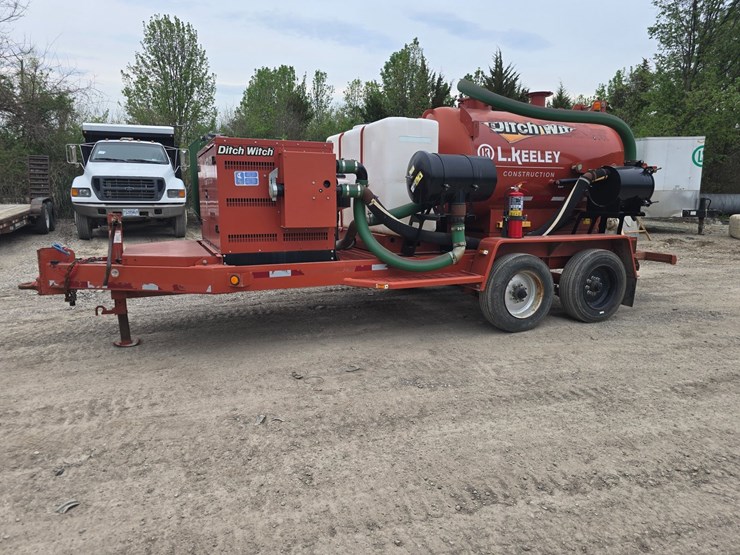 2017-ditch-witch-fx30-image-1