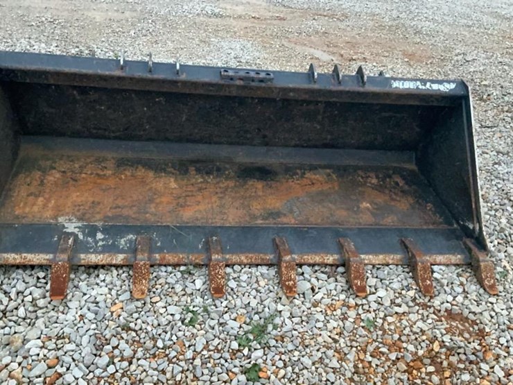 #150-•-blue-diamond-72”-bucket-image-1