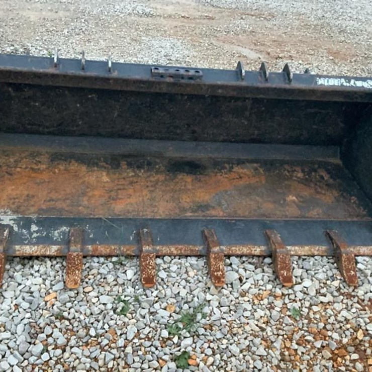 #150 • Blue Diamond 72” Bucket