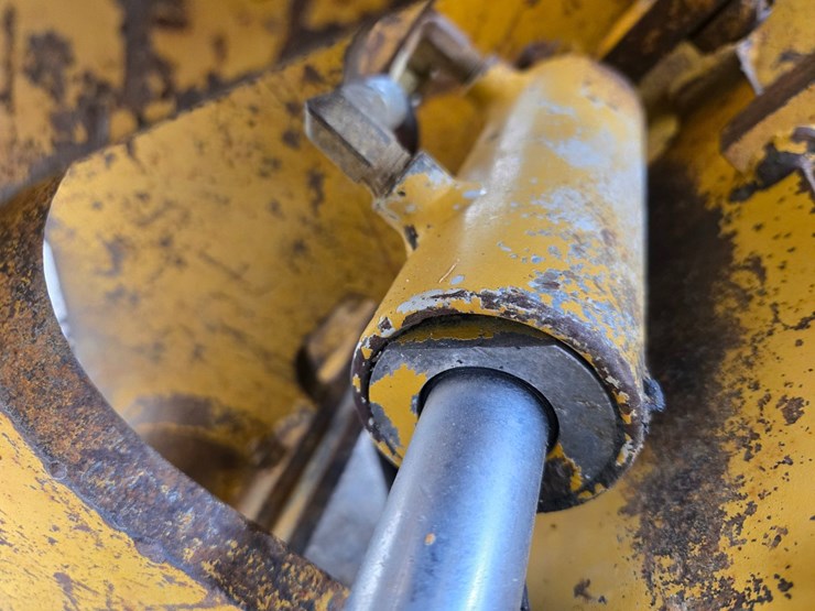 2001-caterpillar-963c-image-64