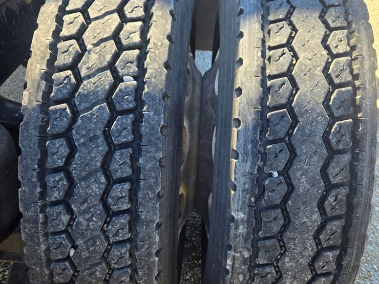 2005-peterbilt-379-image-97