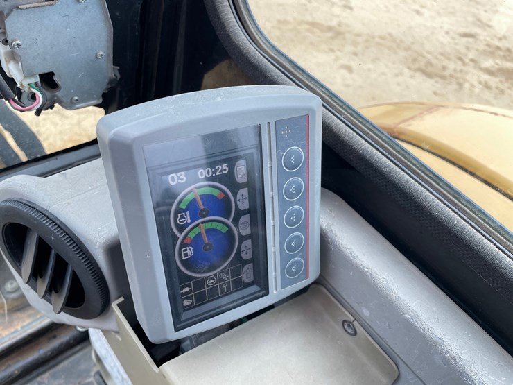 2014-caterpillar-303.5-image-48