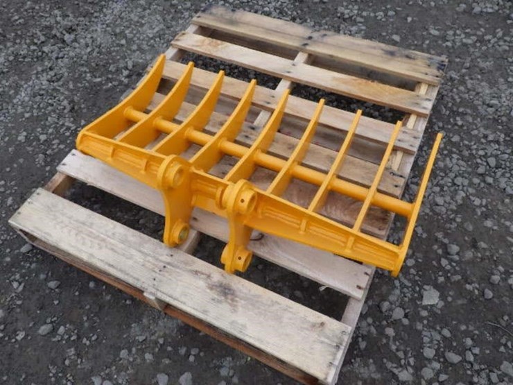 caterpillar-303-image-3