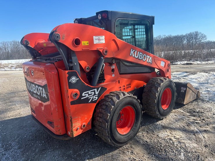 2018-kubota-ssv75-image-15