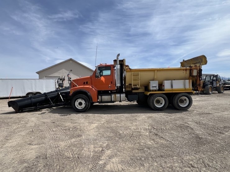 2007-sterling-l9500-image-2