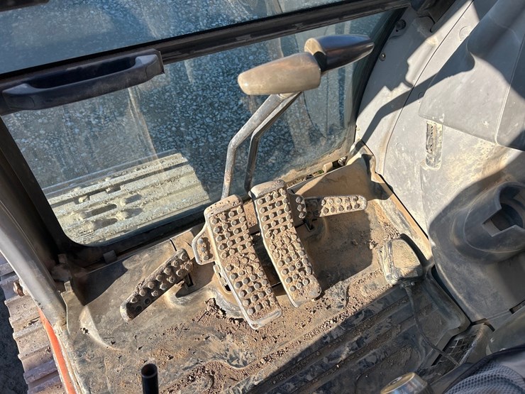 2021-hitachi-zx225-image-62