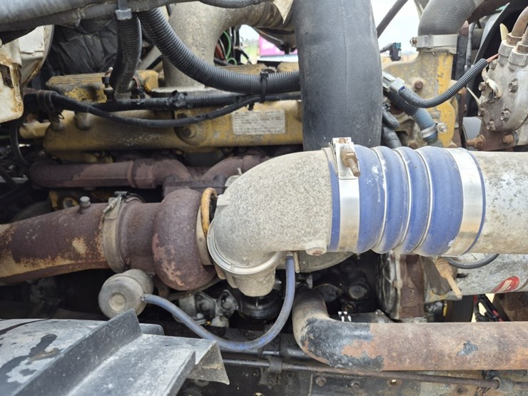 2000-caterpillar-c12-image-21