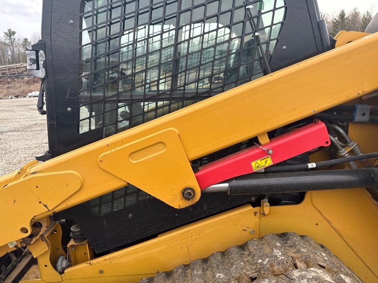 2017-caterpillar-279d-image-18