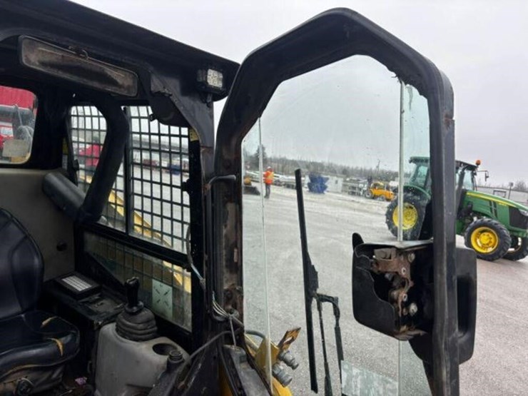 2009-caterpillar-232b2-image-11