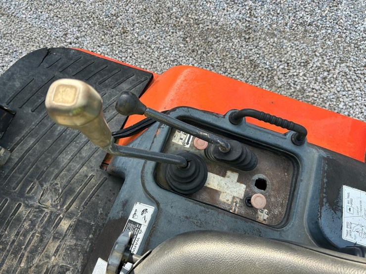 kubota-r420s-image-22