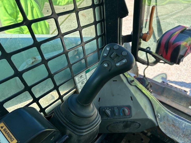 bobcat-t770-image-28