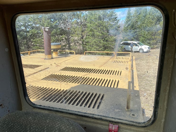 caterpillar-225-image-44