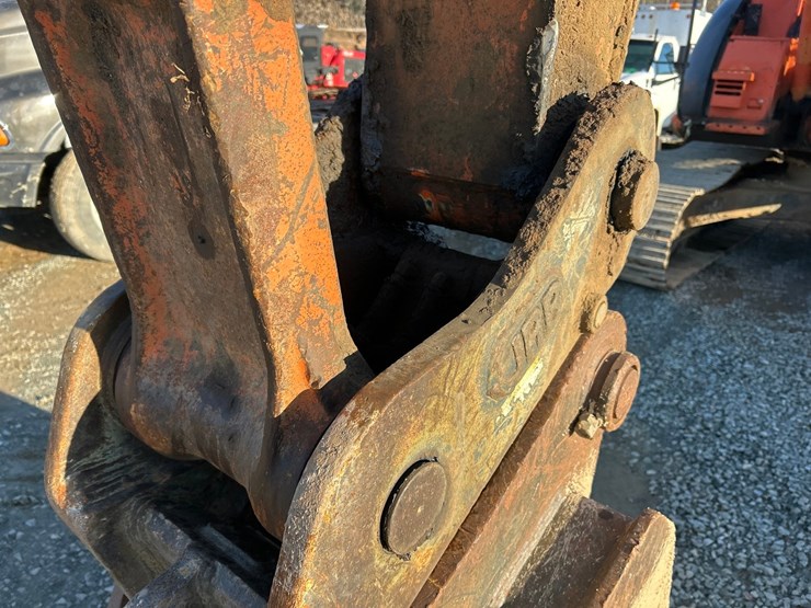 2021-hitachi-zx225-image-19