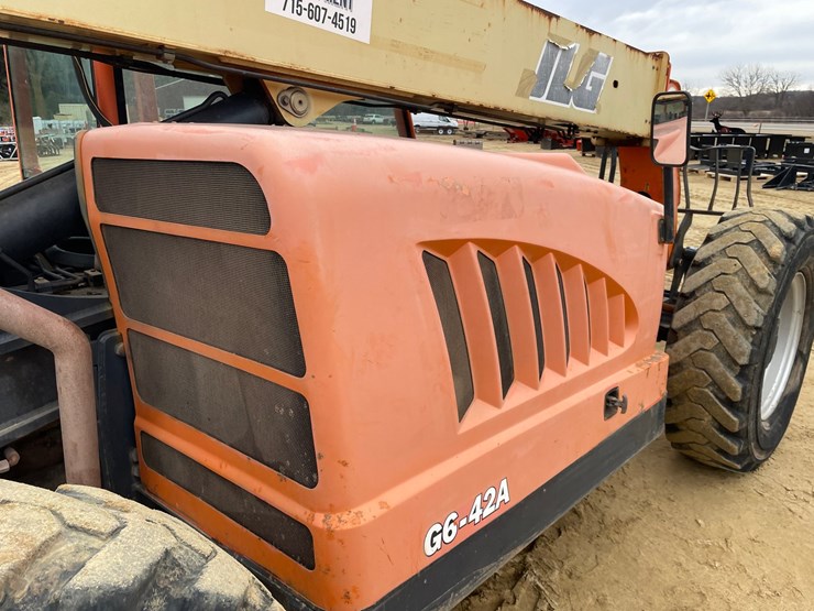 2012-jlg-g6-42a-image-24