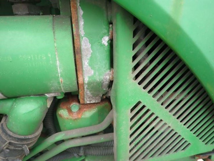 2016-john-deere-5085e-image-46