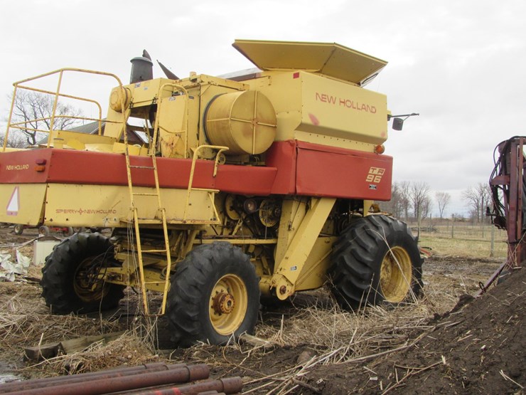 new-holland-tr96-image-4