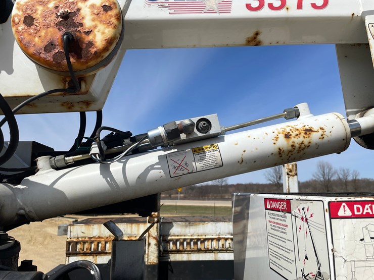 2011-ford-f550-image-87