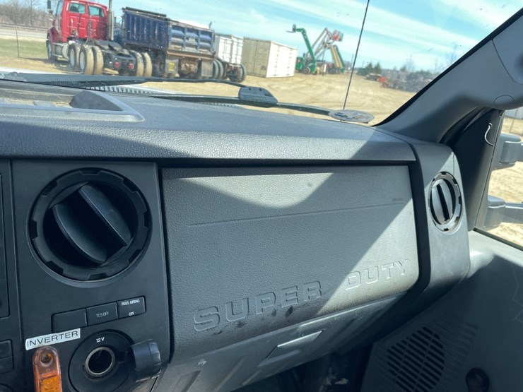 2011-ford-f550-image-51