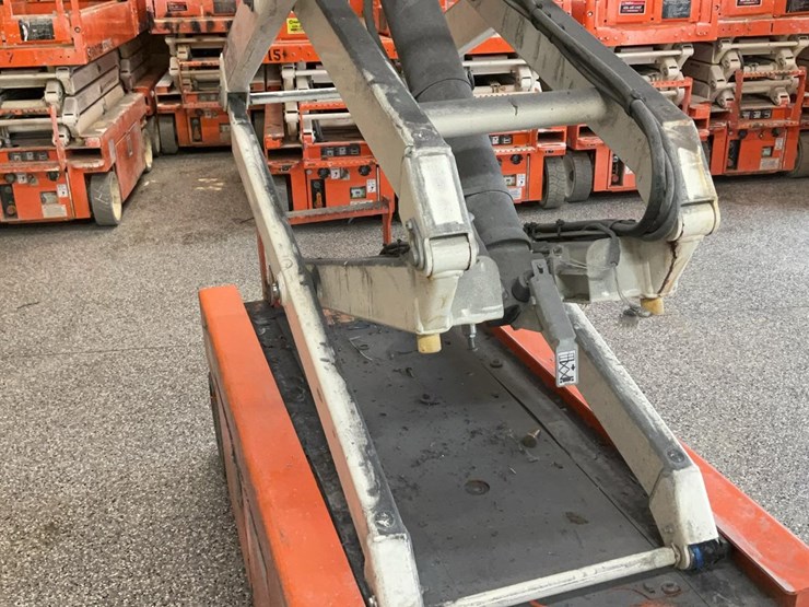 #424-•-2020-snorkel-19'-scissor-lift-image-23