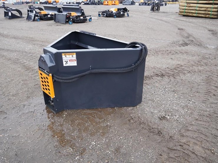 #1419-•-unused-wolverine-skid-steer-concrete-chuter-attachment-image-1