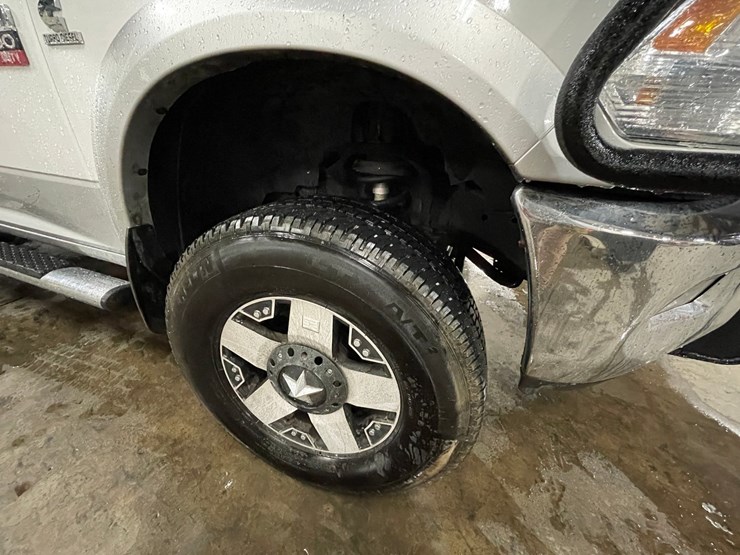 2012-dodge-3500-image-13