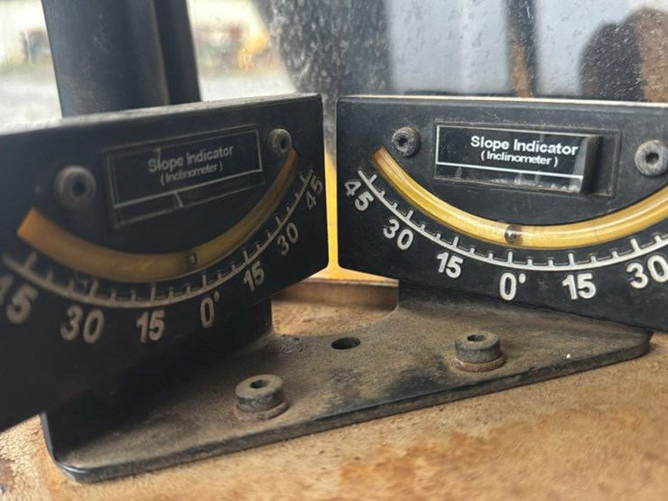 2010-tigercat-lx822c-image-58