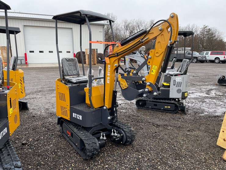 #3292-•-2026-ats-rt12r-mini-excavator-image-2