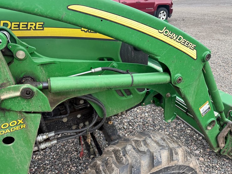 john-deere-4120-image-35
