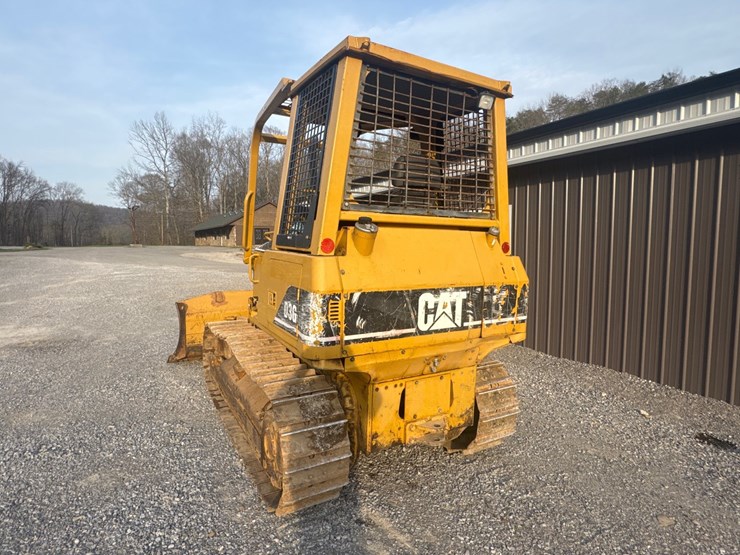 caterpillar-d3g-xl-image-3