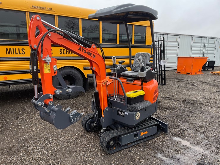 #3296-•-2026-ats-me18-mini-excavator-image-1