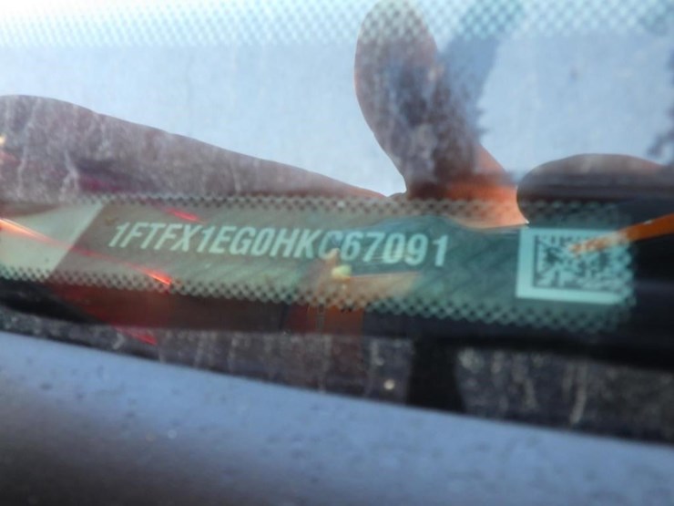 2017-ford-f150-image-16