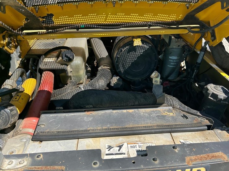 new-holland-l230-image-15