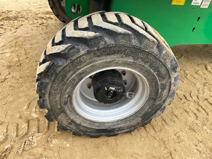 2016-jlg-400s-image-72