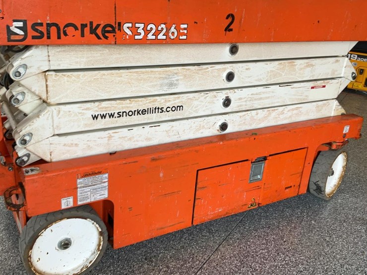 #404-•-2019-snorkel-26'-scissor-lift-image-14