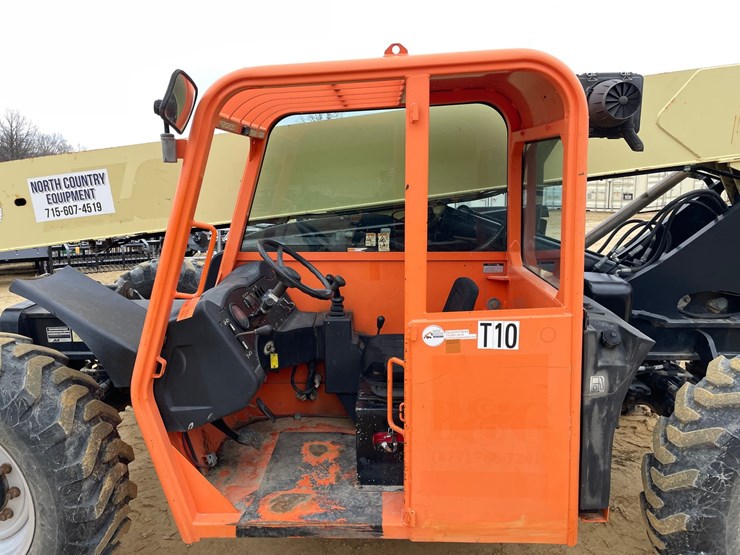 2013-jlg-g6-42a-image-13