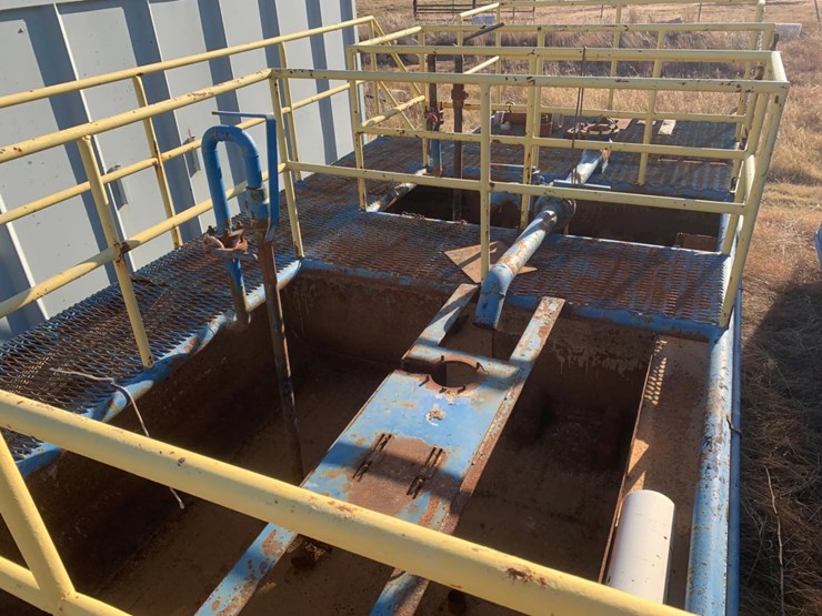 550-bbl-41’-l-x-11’-w-x-5’-t-4-compartment-mud-pit-w/-catwalks-on-top-image-4