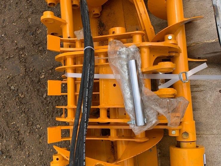 compact-excavator-attachments-image-5