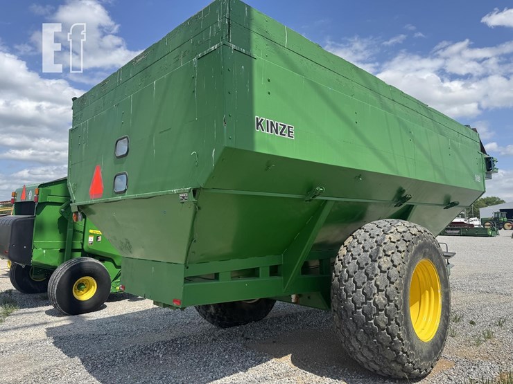 1991-kinze-840-image-7