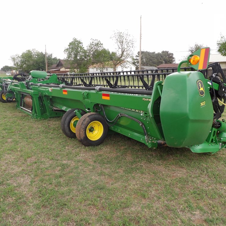 2023 JOHN DEERE 740D