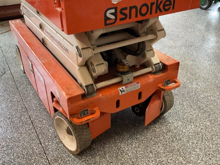 #430-•-2023-snorkel-19'-scissor-lift-image-15