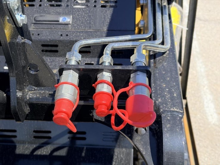 2026-agt-kkta27-skid-steer-loader-image-7