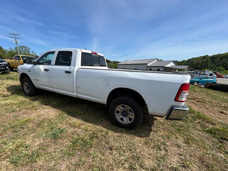 2020-dodge-3500-image-3