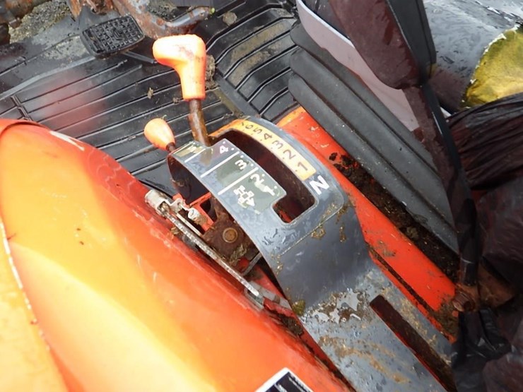 2018-kubota-l3560-image-9