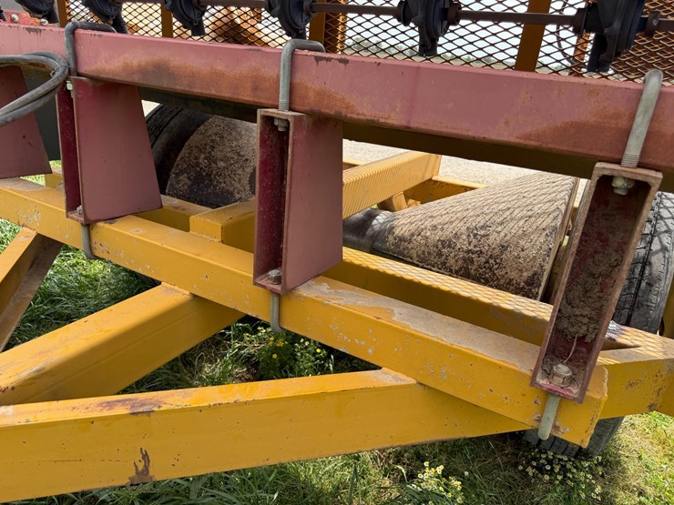 #45251-•-scotts-levee-packer-with-w&a-seeder-image-25