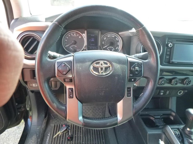 2018-toyota-tacoma-image-9