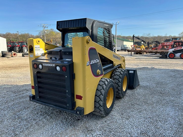 yanmar-s220r-image-4